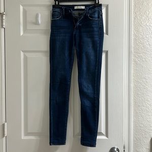 Dark wash / low-rise Denim Jeans